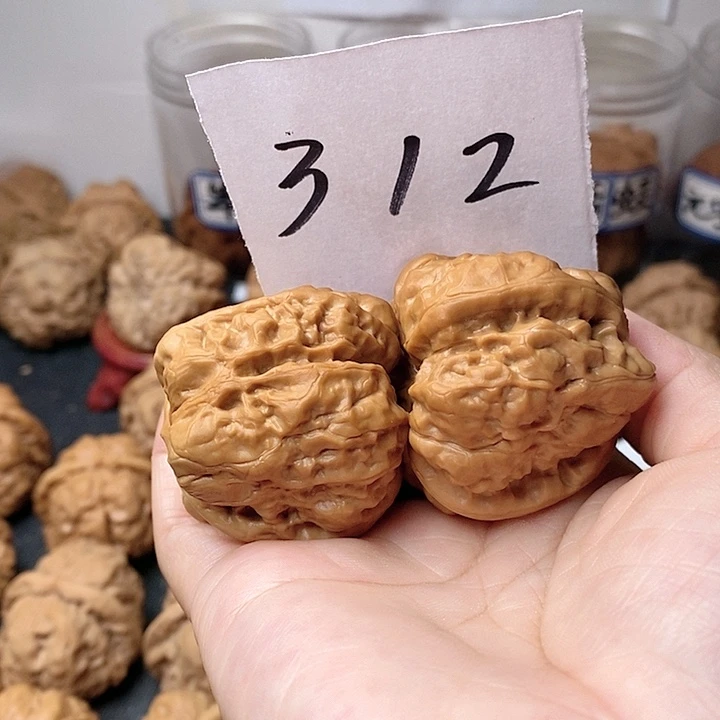 41蛤蟆我在外面吃东西了