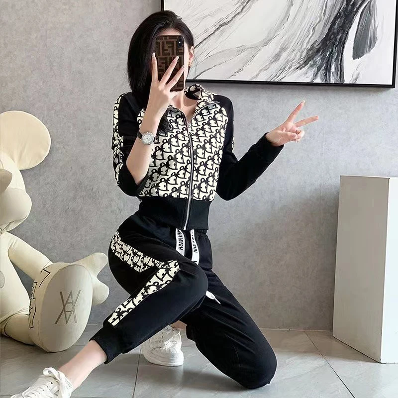 【LinDa】长袖女春秋款套装修身显瘦拉链束脚休闲套装625