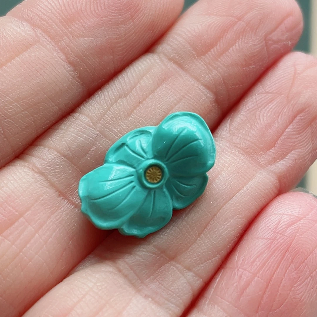 未镶嵌绿松石颈饰