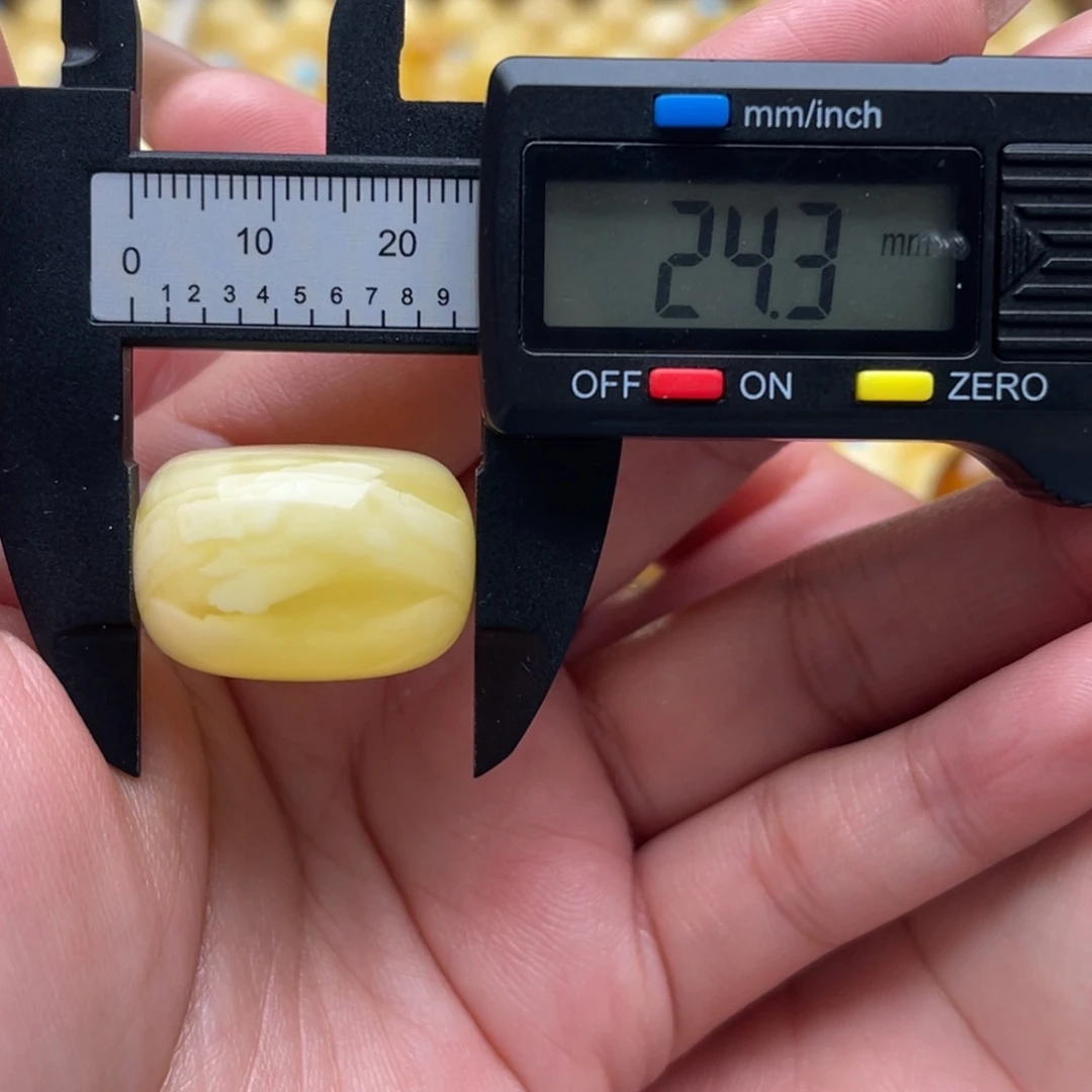 琥珀未镶嵌裸石蜜蜡墩子微瑕笑