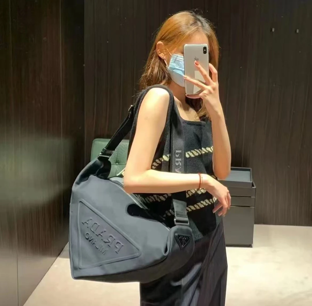 未使用 maje PRADA斜挎/JP