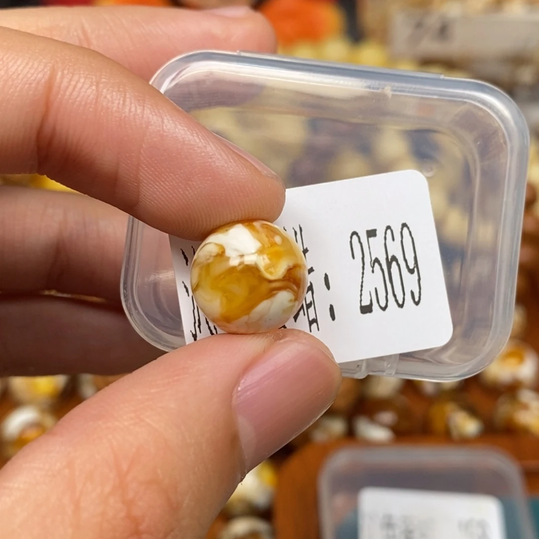 蜜蜡未镶嵌珠宝奇石2569