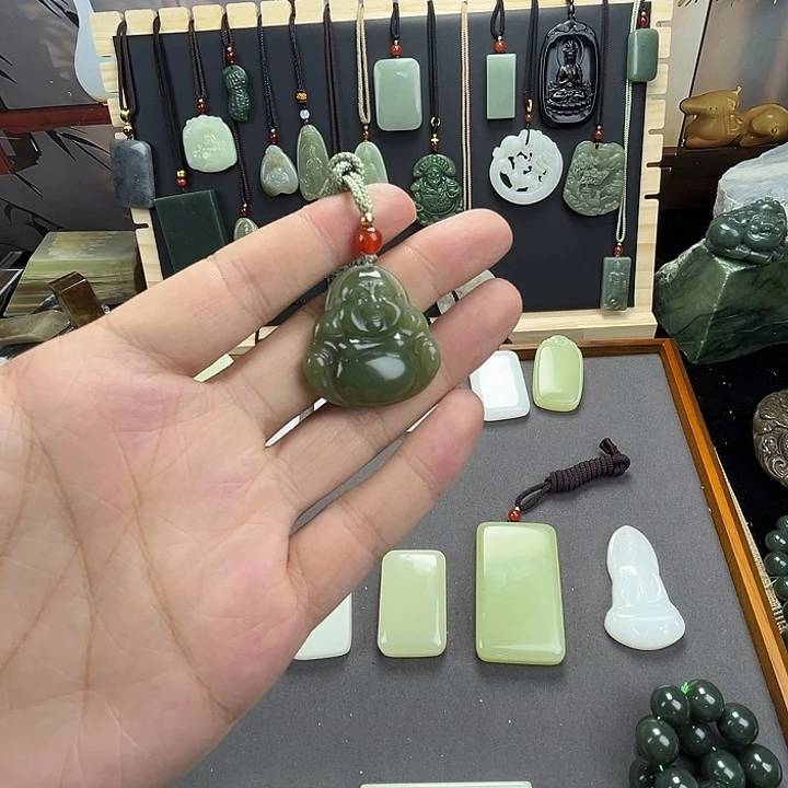 未镶嵌和田玉挂件