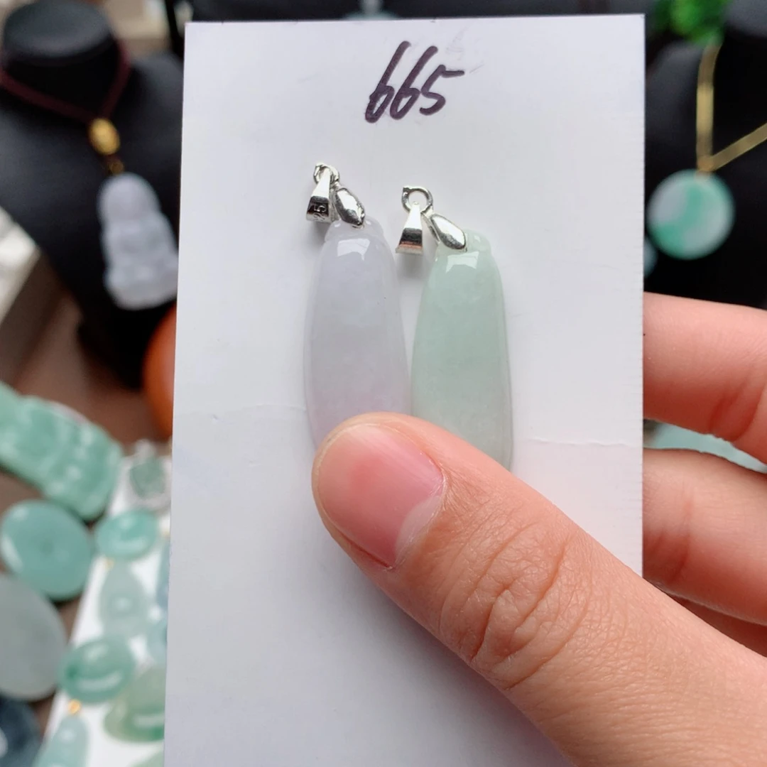 翡翠颈饰合金吊坠