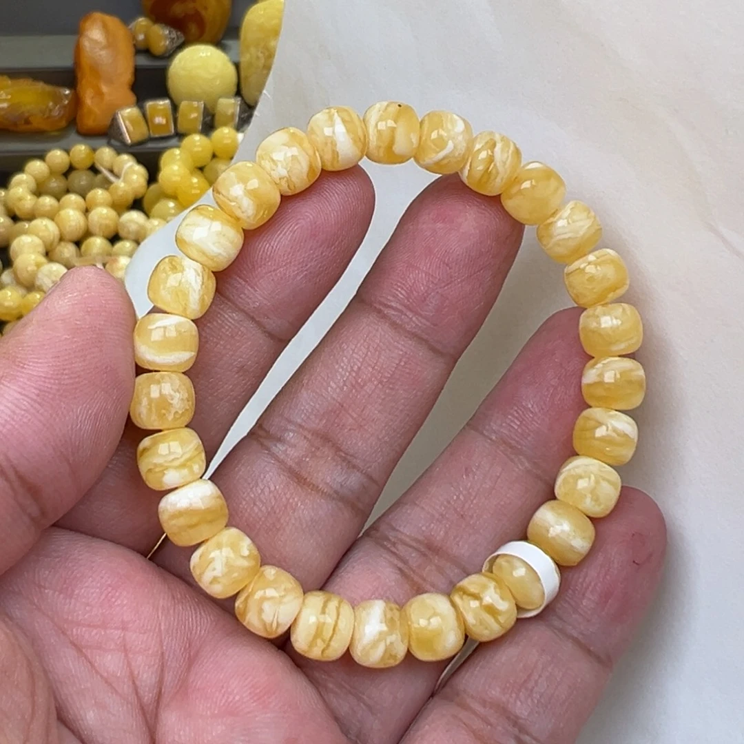 蜜蜡未镶嵌裸石8加8.73克