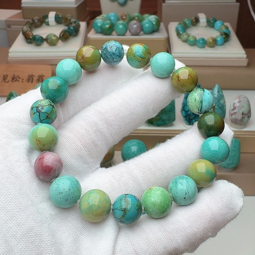 绿松石未镶嵌颈饰