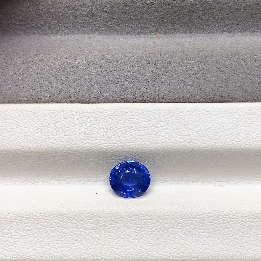裸石蓝宝石1.75克拉天然矢车菊蓝宝石