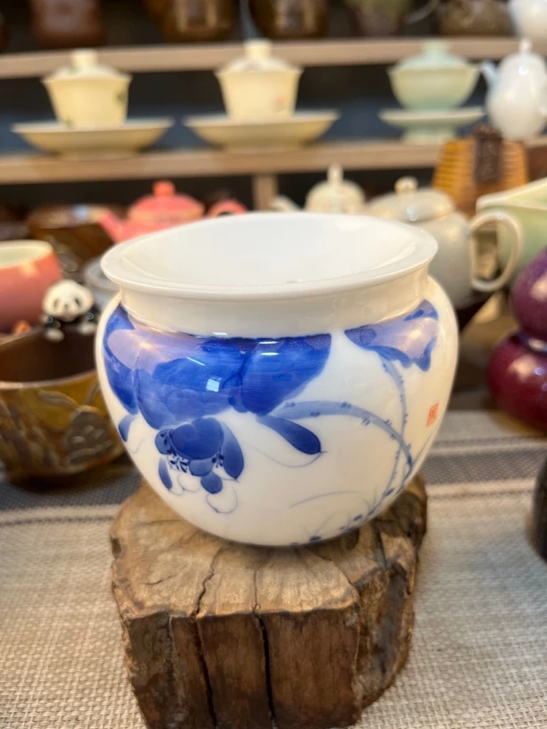 微瑕手绘茶渣缸容量350左右