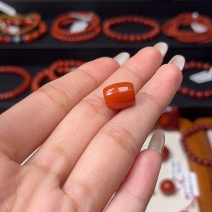 南红玛瑙未镶嵌原矿满肉柿子红桶珠9X11mm