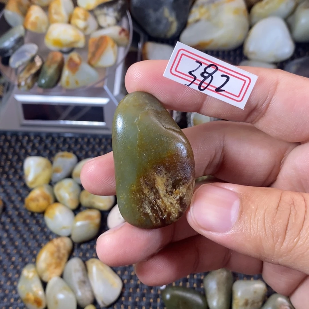 和田玉（糖玉）未镶嵌挂件