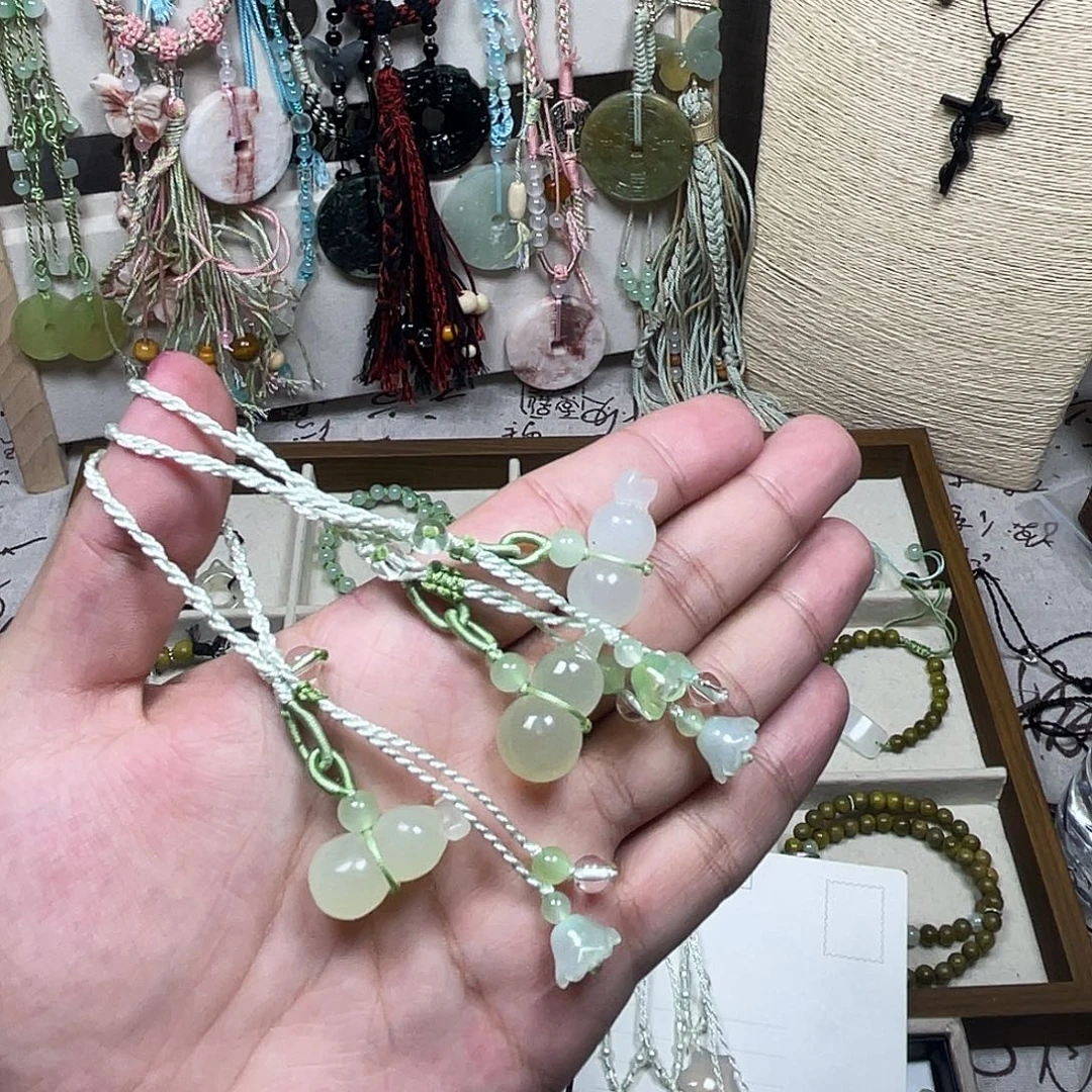 蛇纹石玉合金颈饰