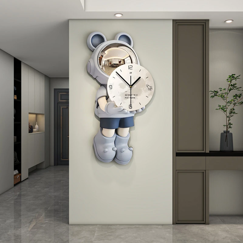 宇航员装饰钟表挂钟客厅高级感现代简约家用餐厅创意时钟挂墙