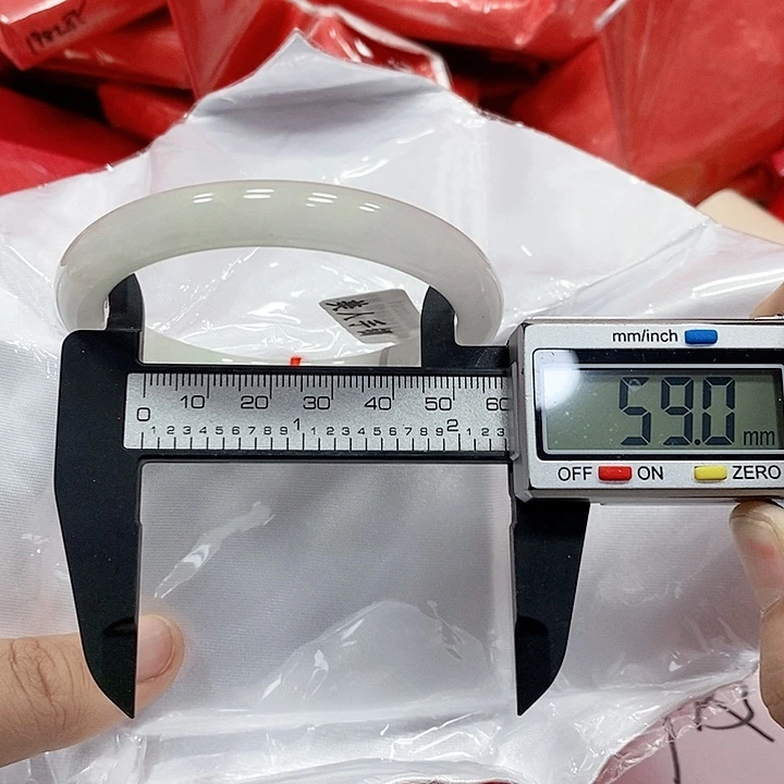 翡翠手镯未镶嵌191