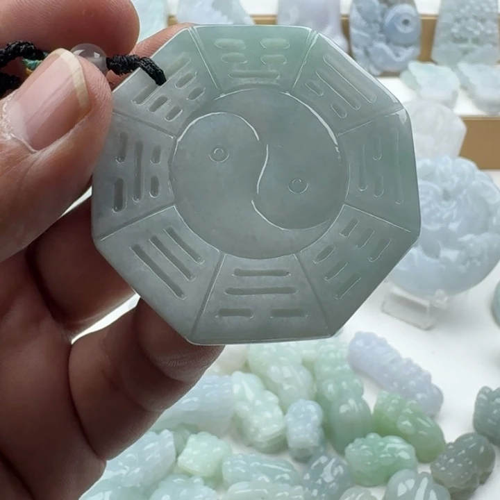 翡翠未镶嵌颈饰天然缅甸A货翡翠