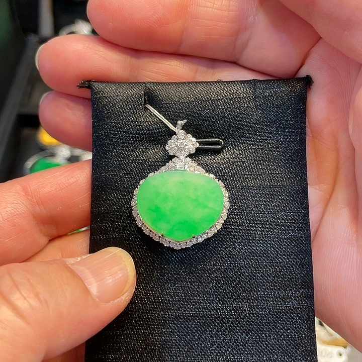 翡翠18K金镶嵌吊坠(不含链)天然缅甸翡翠A货