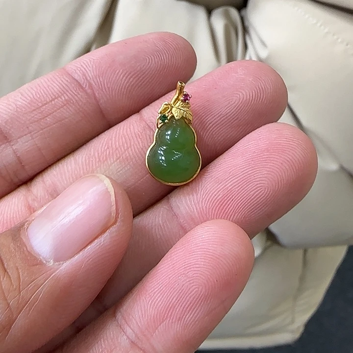 和田玉（碧玉）颈饰18K金镶嵌