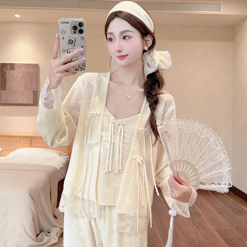 睡衣女金丝绒带胸垫秋冬季2025新款性感吊带睡袍长裤三件套家居服