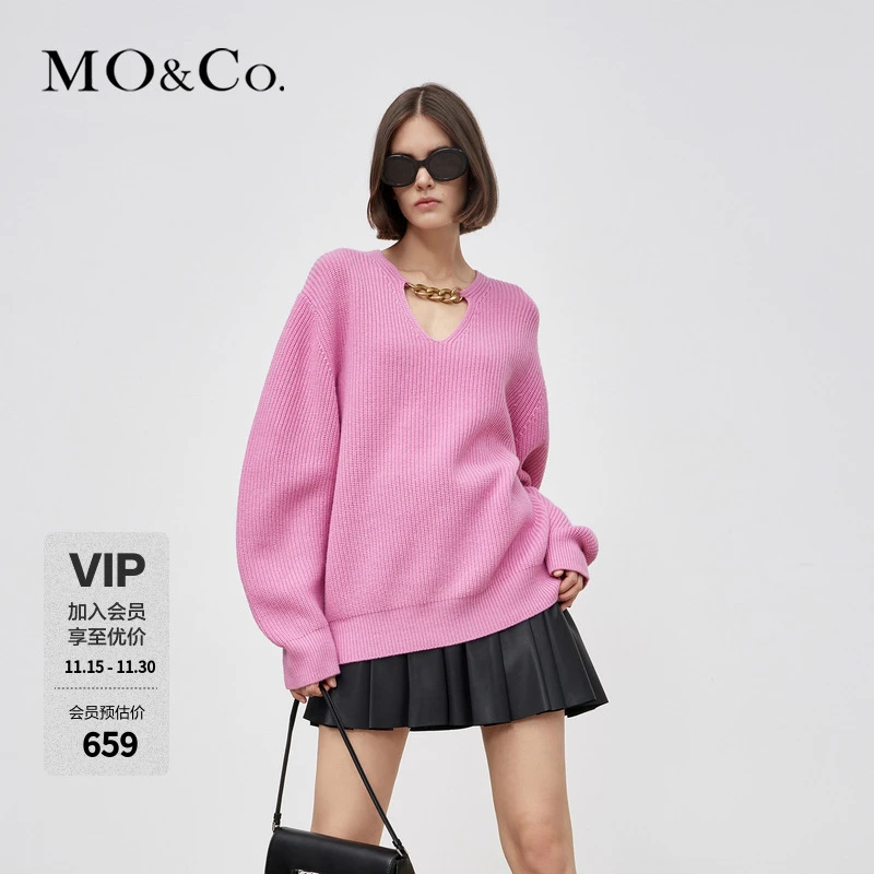 【防寒】MOCO秋季慵懒风V领链条宽松针织衫毛衣MBC3SWTT28
