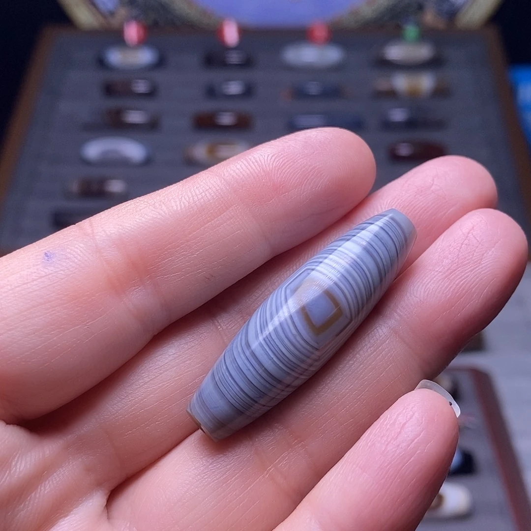 L***心玛瑙/玉髓未镶嵌珠宝半成品