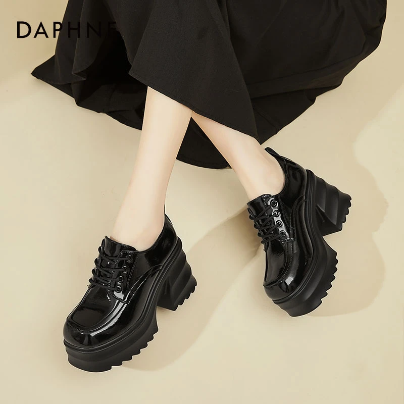 达芙妮厚底10cm小皮鞋女2025冬季新款加绒系带百搭英伦风单鞋4067