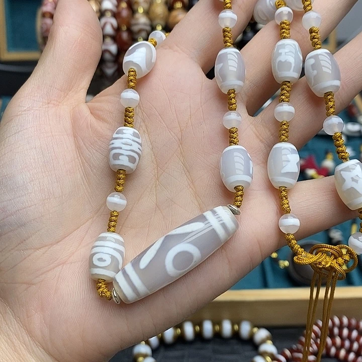 玛瑙/玉髓颈饰合金