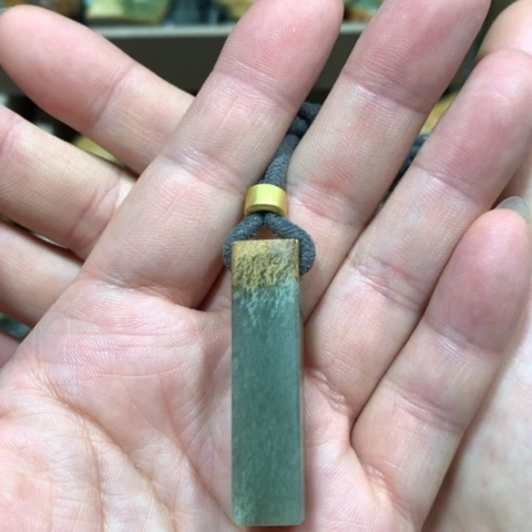 【闪购商品】颈饰未镶嵌岫岩河磨玉（透闪石质玉）
