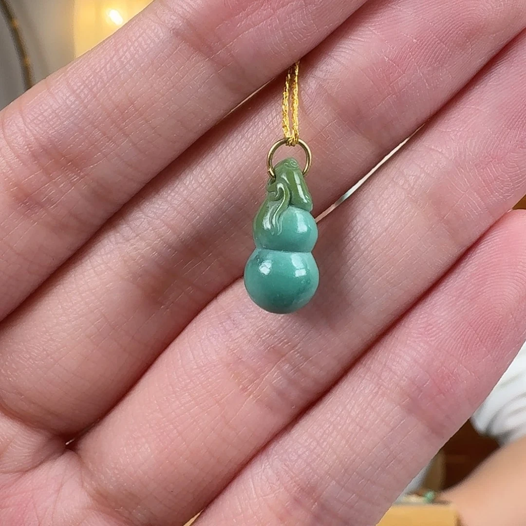 绿松石未镶嵌挂件