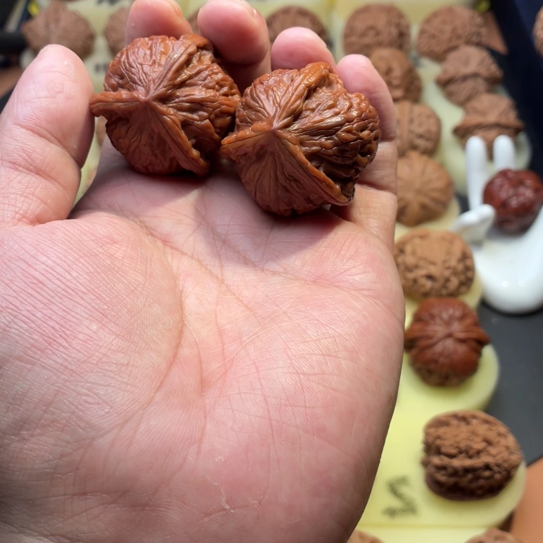 文玩核桃把件P****E石门正奔