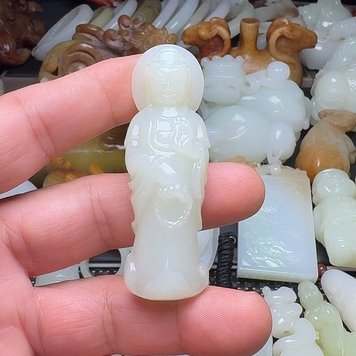 南红玛瑙未镶嵌挂件