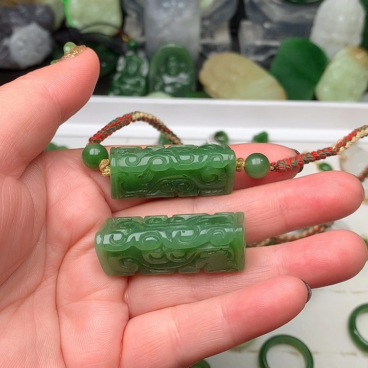 和田玉颈饰未镶嵌欣