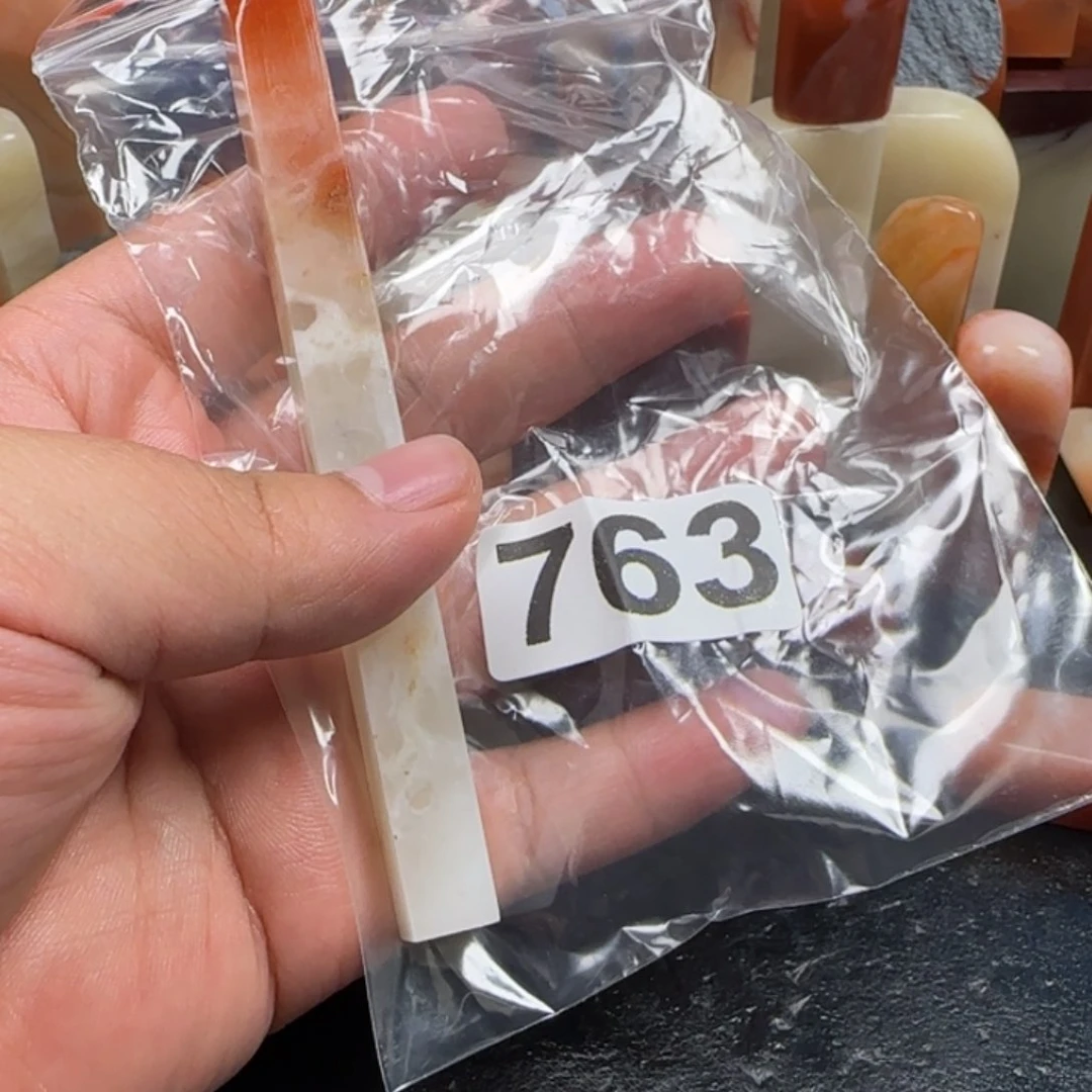 小***逢老挝石老挝