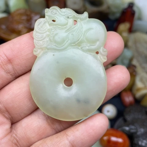 蛇纹石玉未镶嵌颈饰88