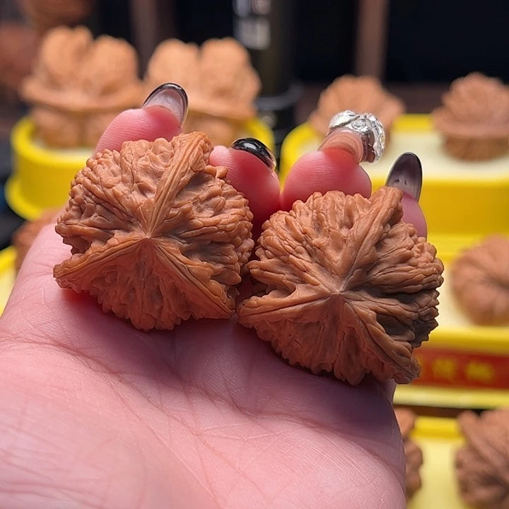 文玩核桃吊坠野生磨盘三棱 37尺 精修