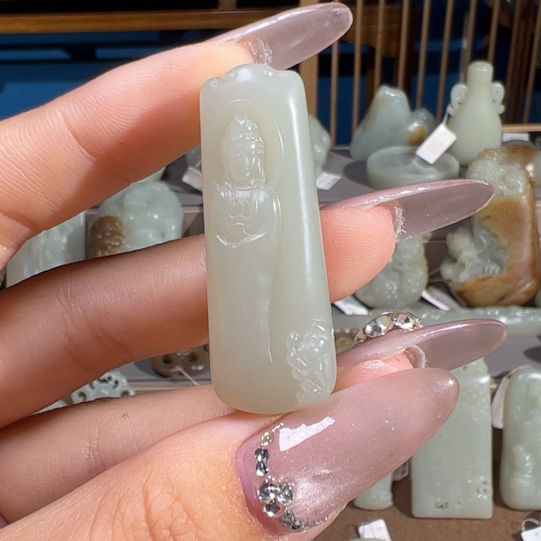 和田玉(糖玉)未镶嵌颈饰