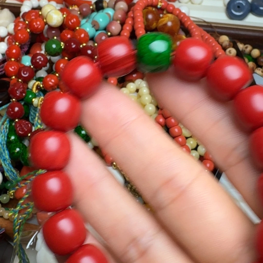 香榧木雪**鹰手链木制品