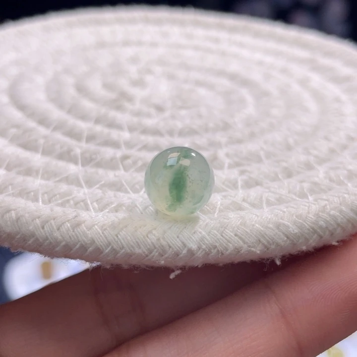 散珠翡翠冰飘绿花圆珠卡10.4