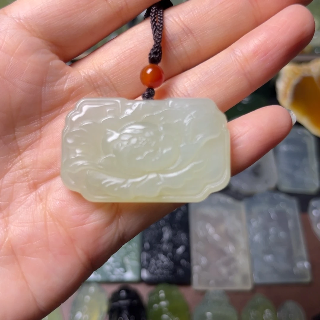 蛇纹石玉未镶嵌吊坠(不含链)