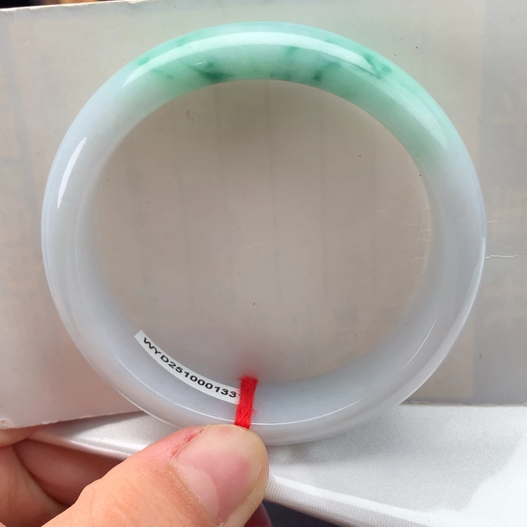 翡翠未镶嵌手镯纯天然