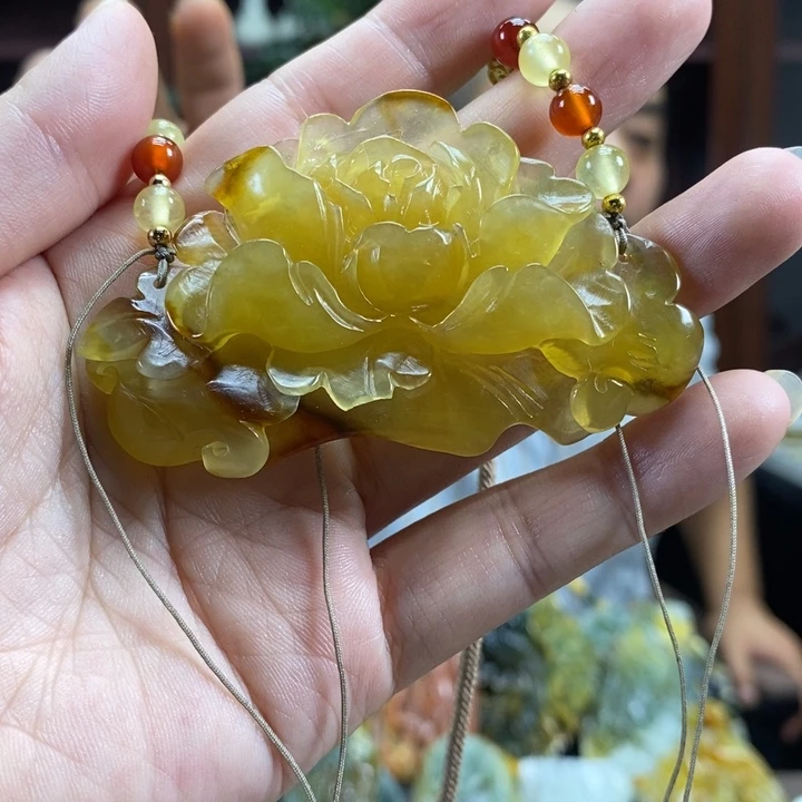 未镶嵌蛇纹石玉颈饰