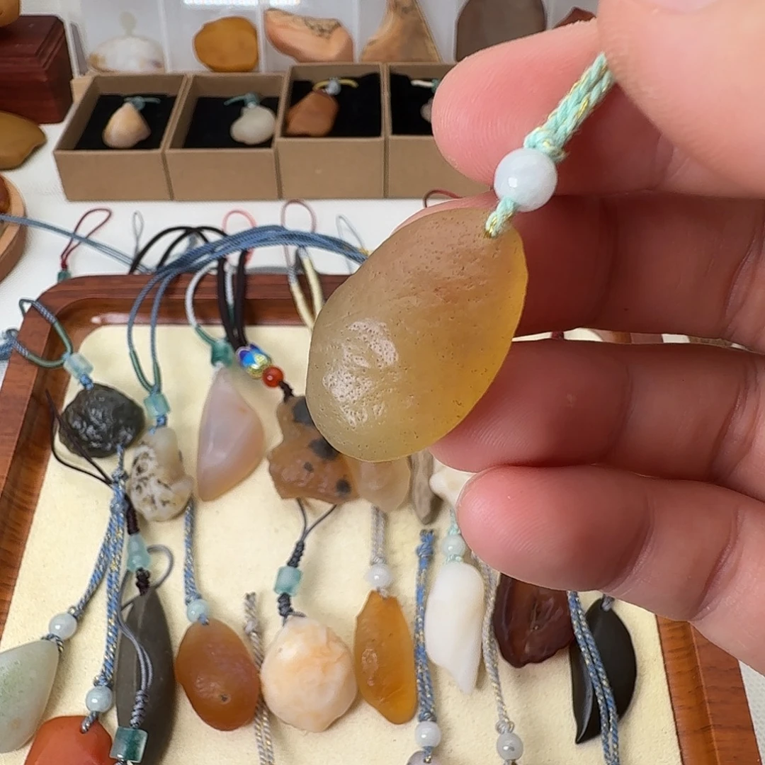 玛瑙/玉髓未镶嵌珠宝半成品