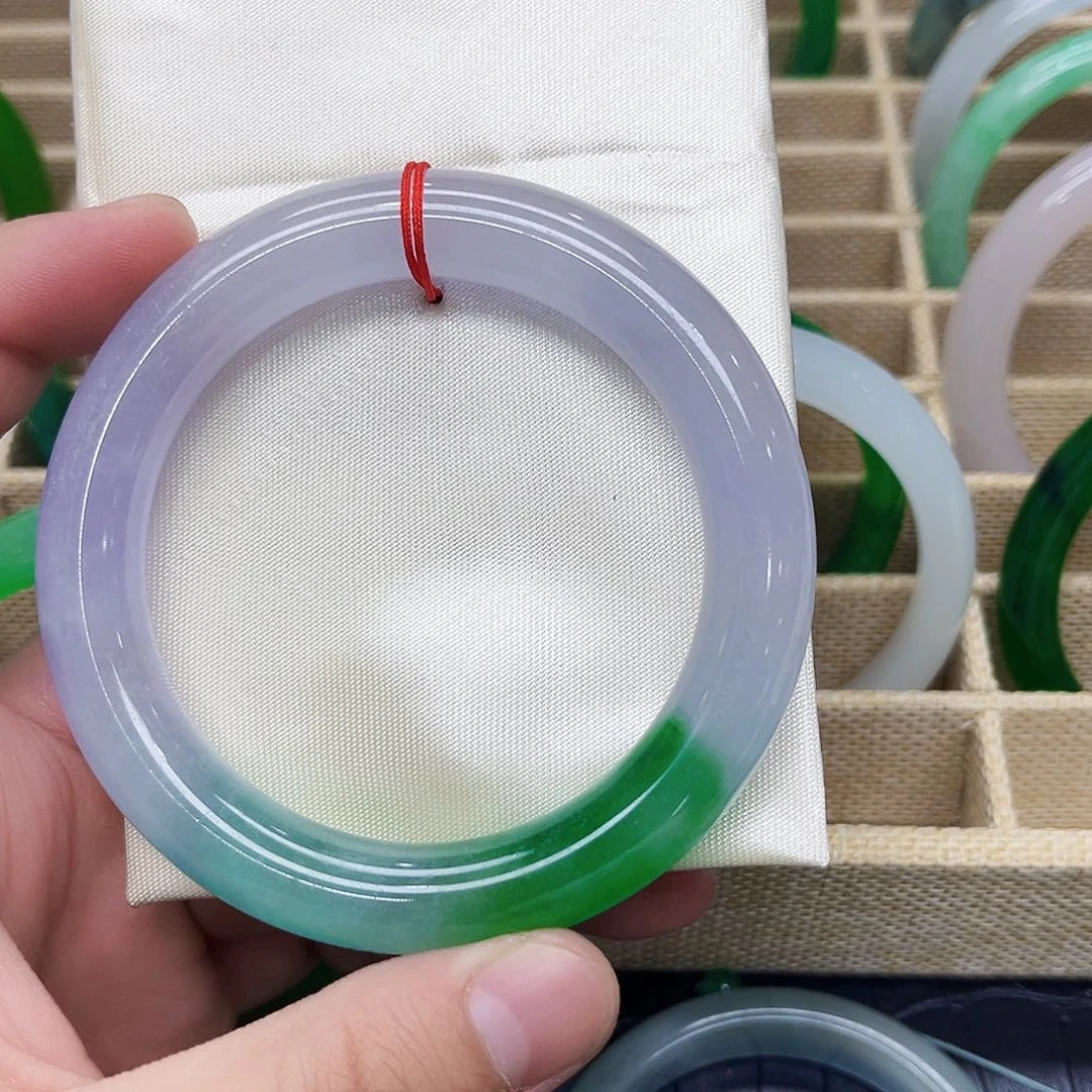 翡翠手镯未镶嵌默认微瑕