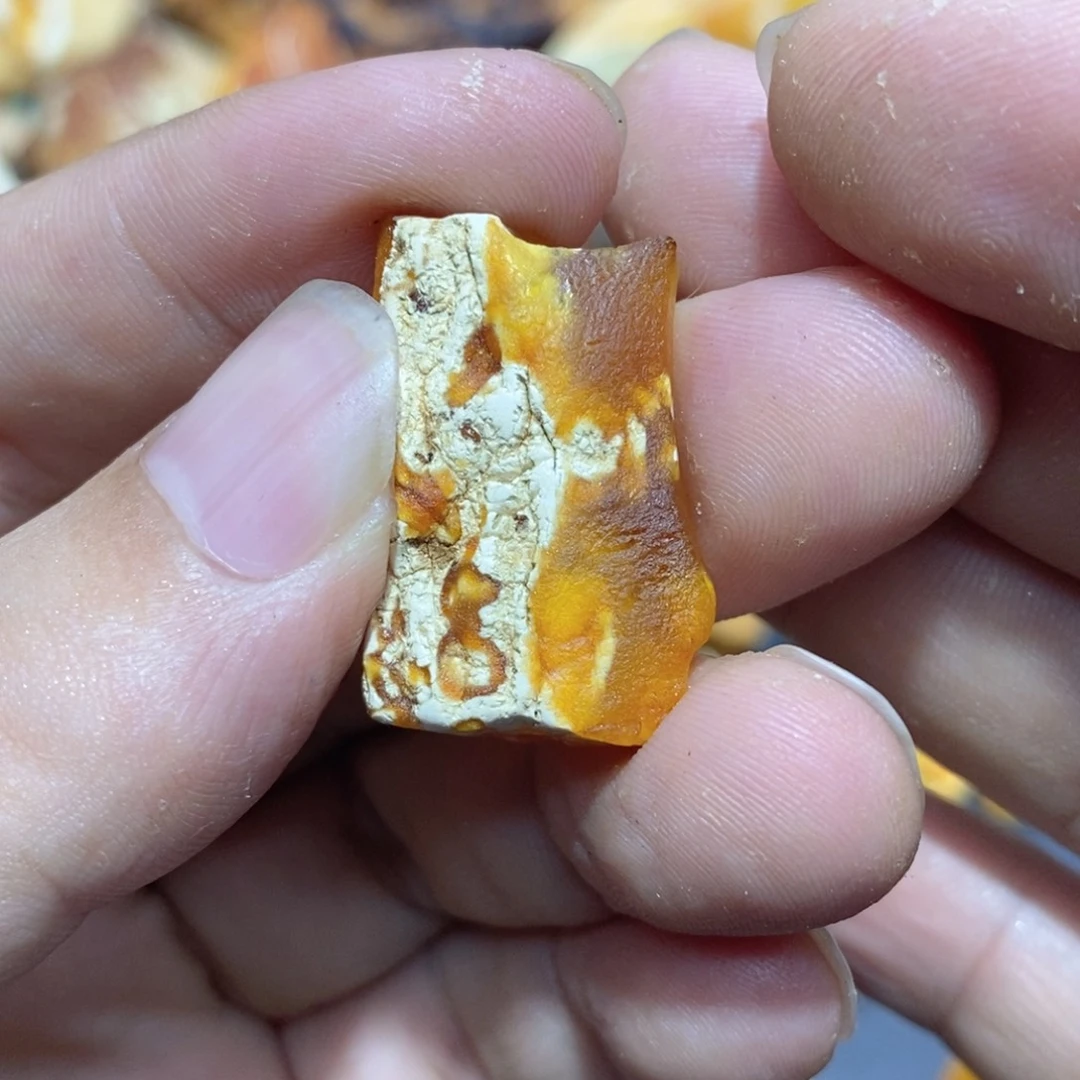 ****深定制琥珀蜜蜡原石定制