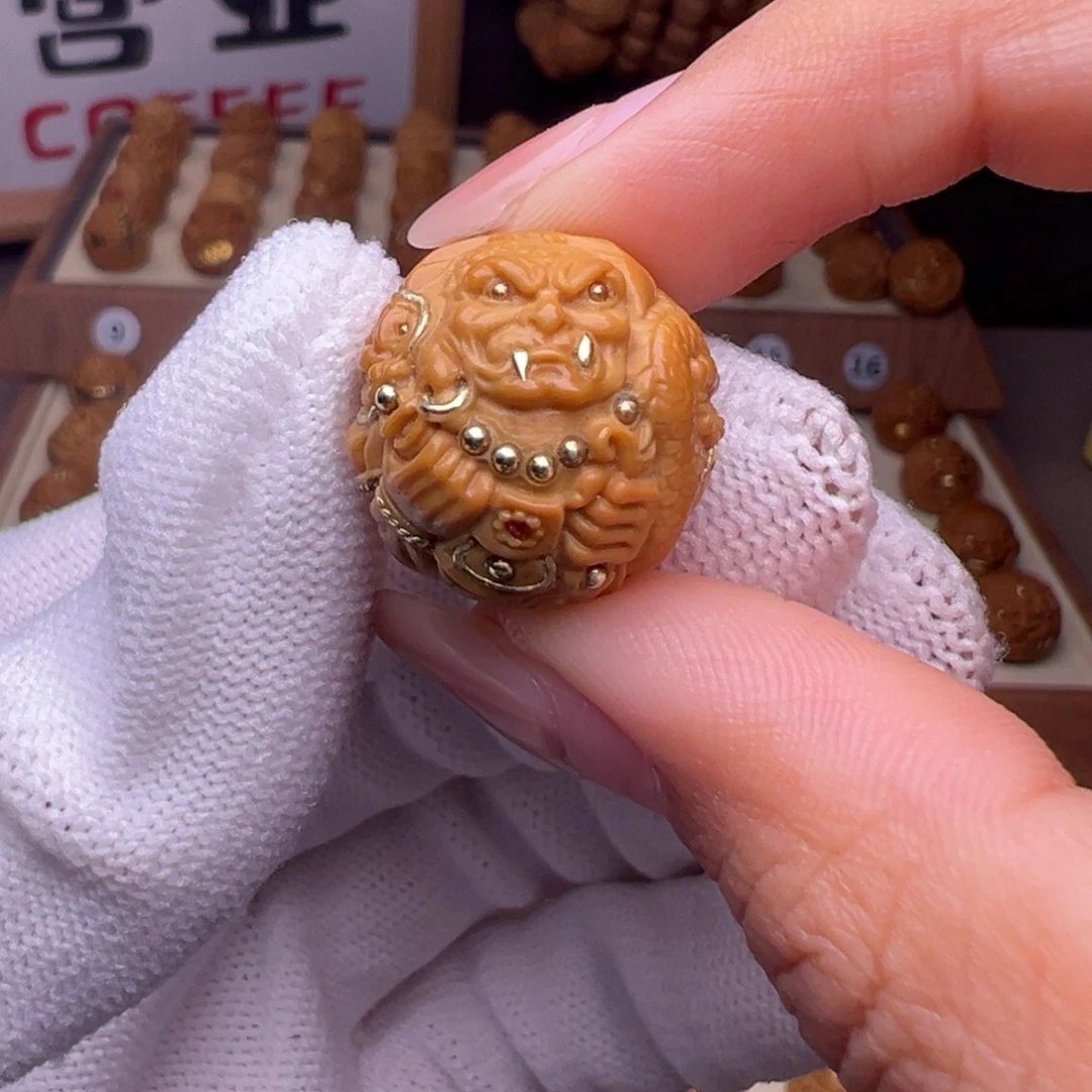 猴头核桃把件镶嵌款冥王鸟全品有正常封口线