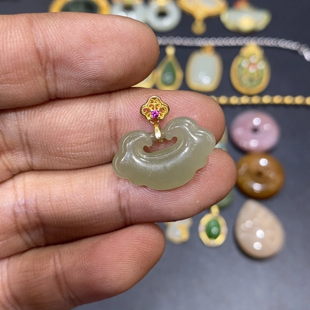 和田玉颈饰银S925镀金镶嵌