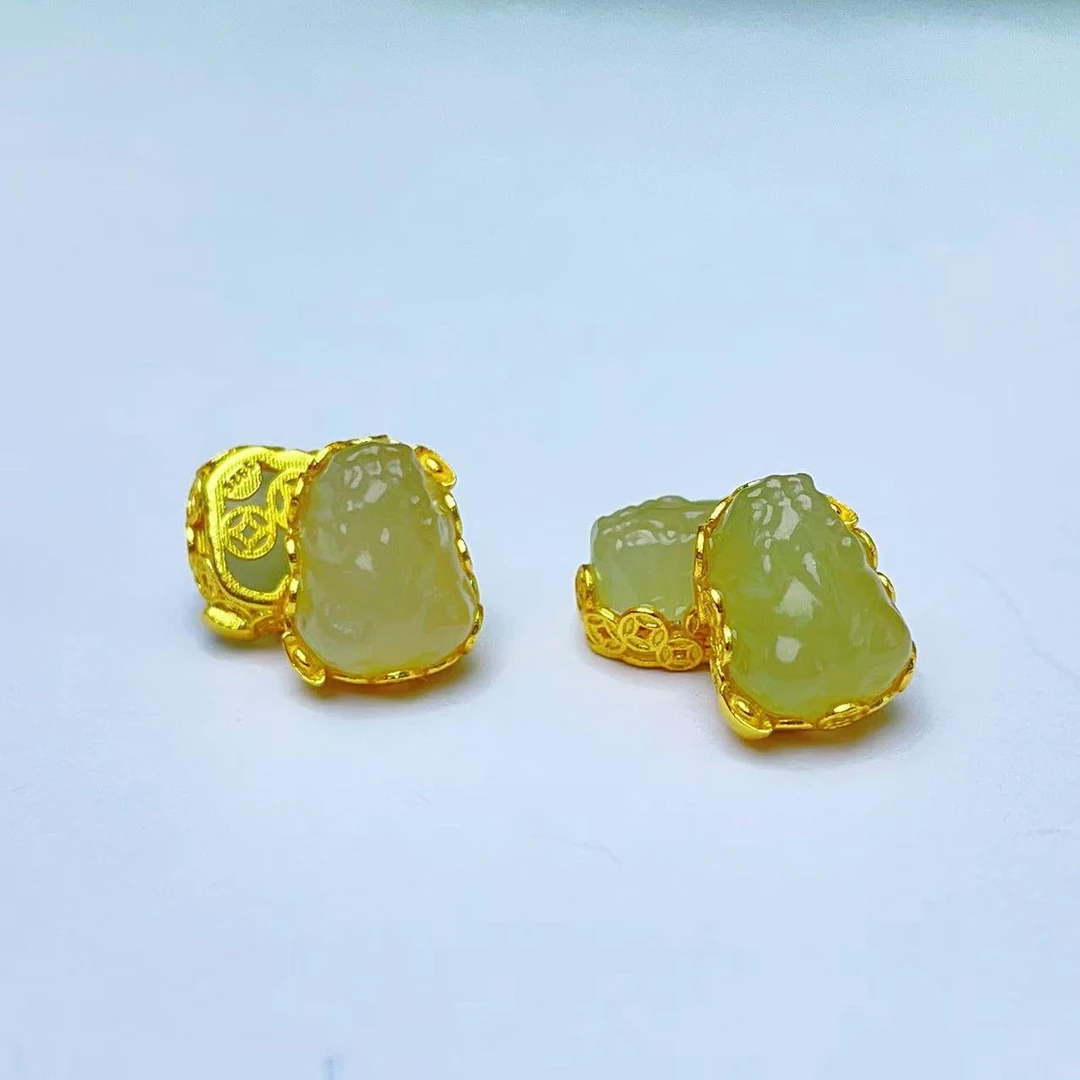 【萌宝饰品】B738天然和田玉晴水色貔貅手工雕刻孔通约DIY 11*8.5mm