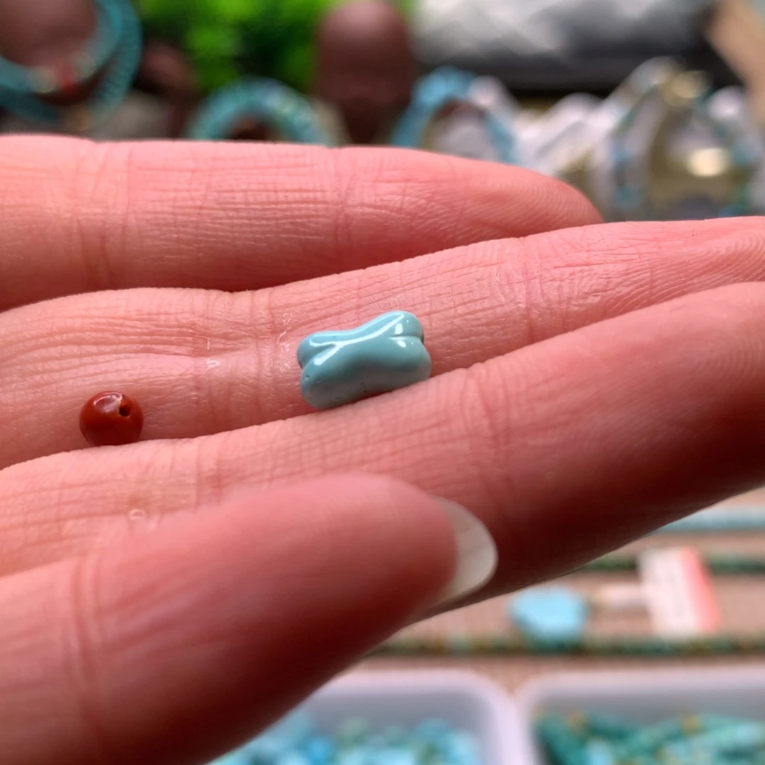 南红玛瑙配饰未镶嵌