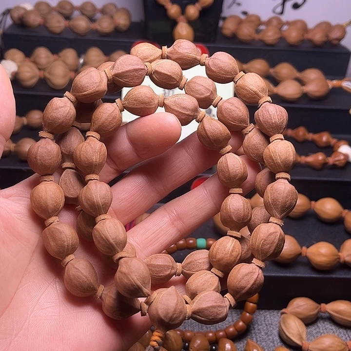 吊坠橄榄核橄榄核蜜桃臀