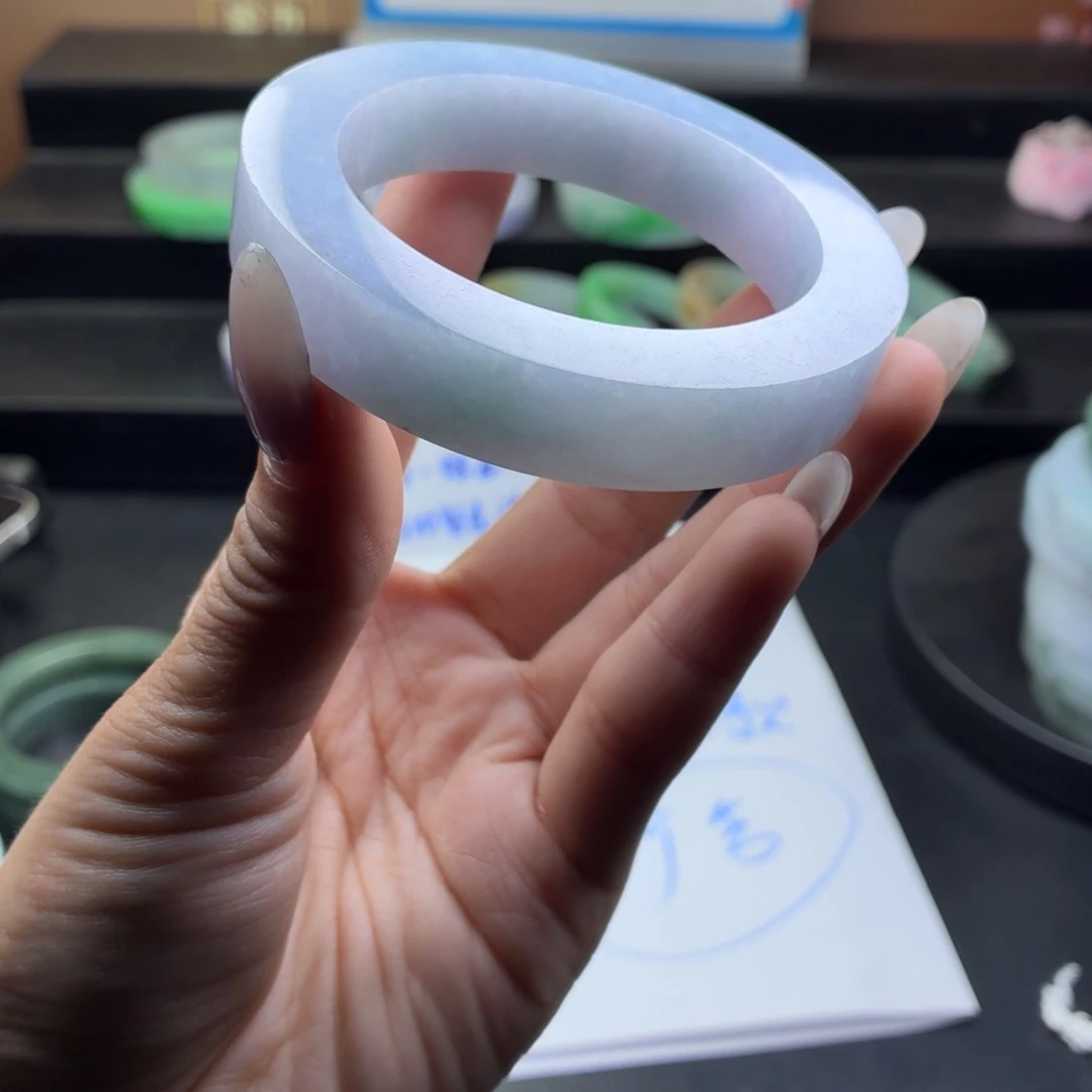 小***豆定制翡翠未镶嵌翡翠手镯