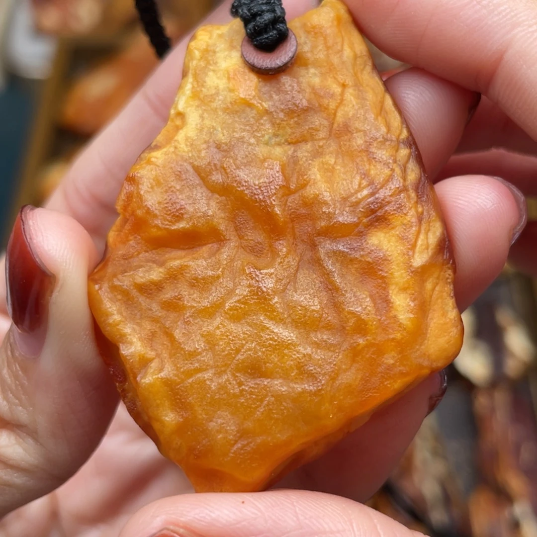 琥珀未镶嵌珠宝奇石