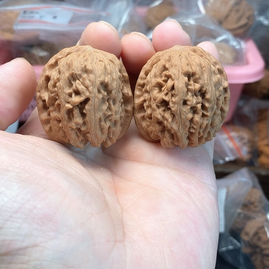 1文玩核桃龙王胆38-354